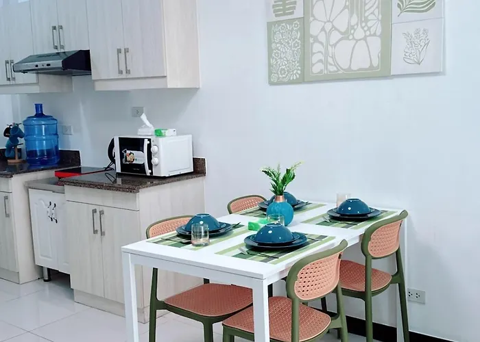 Place To In Pasay Near Airport *